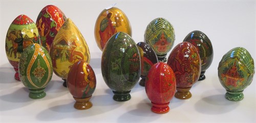 Lot 25 - Thirteen various Russian painted eggs