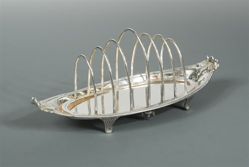 Lot 73 - A Victorian silver toast rack