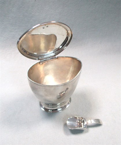 Lot 145 - Edinburgh - A Victorian silver tea caddy with a George III Scottish silver caddy shovel