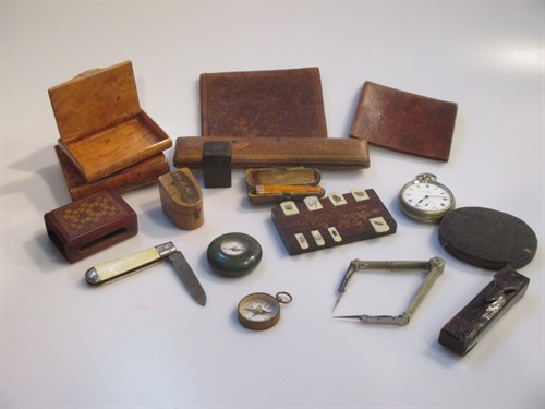 Lot 77 - Various curiosities and ornaments including...