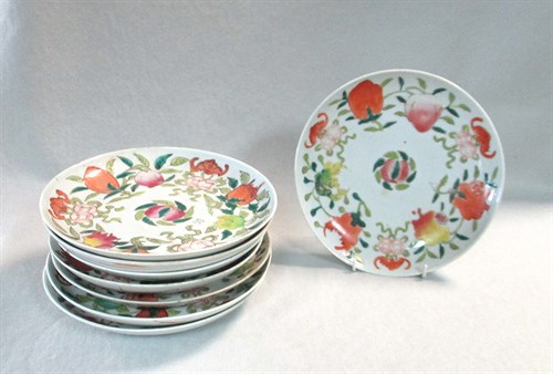 Lot 78 - Eight late 19th century  Chinese dishes, decorated with polychrome designs