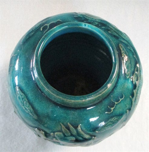 Lot 84 - A Ming-style turquoise glazed vase, late Qing dynasty