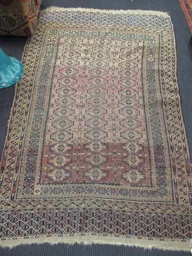Lot 439 - A Tekke Turkamen rug 190 x 110cm