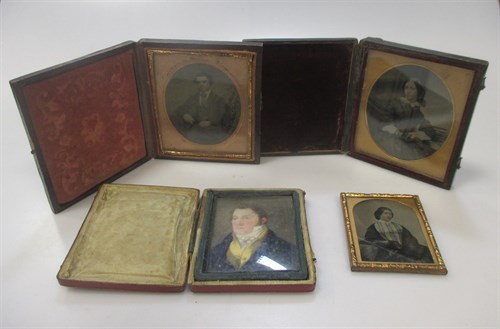 Lot 126 - A cased miniature portrait of a gentleman,...