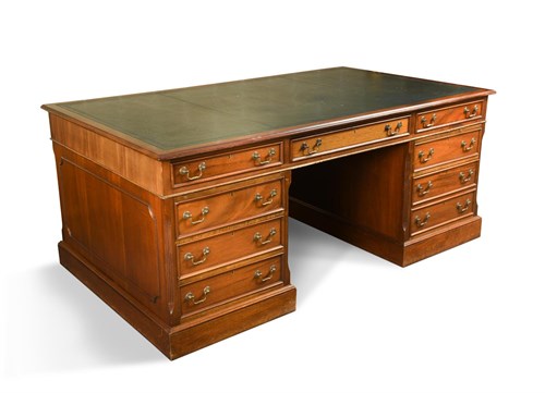 Lot 417 - A 20th century mahogany pedestal partners' desk
