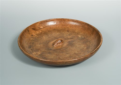 Lot 334 - A Robert 'Mouseman' Thompson oak shallow bowl, mid 20th century
