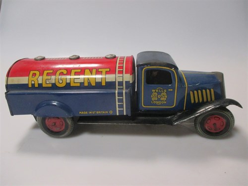 Lot 42 - Tinplate clockwork Wells of London Regent...