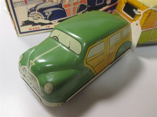 Lot 33 - Tinplate Clockwork Mettoy Saloon Car and Caravan