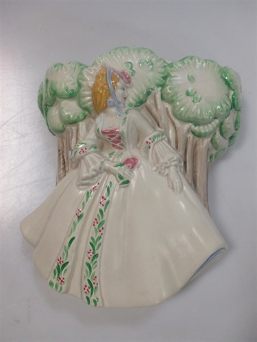 Lot 48 - A Clarice Cliff wall pocket