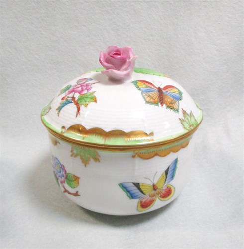 Lot 40 - A Herend porcelain Queen Victoria Fancies pattern coffee service for six