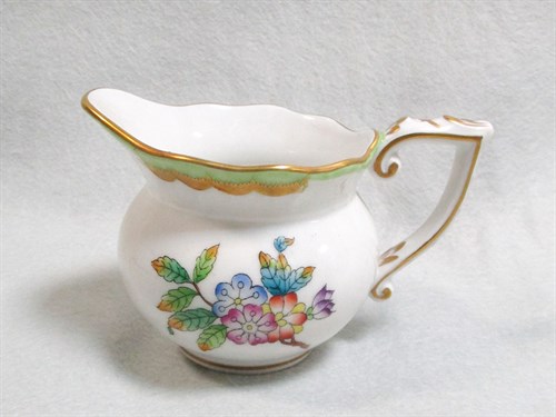 Lot 40 - A Herend porcelain Queen Victoria Fancies pattern coffee service for six