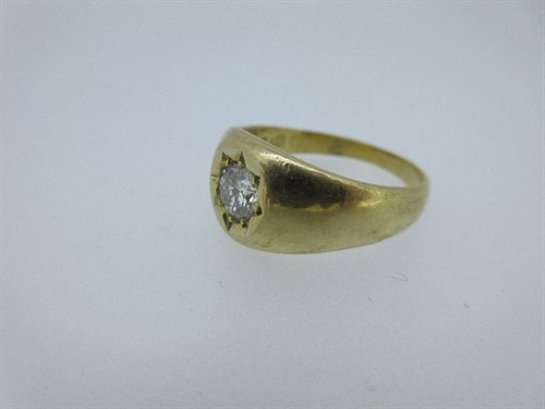 Lot 328 - A Victorian single stone gypsy ring set in 18ct gold