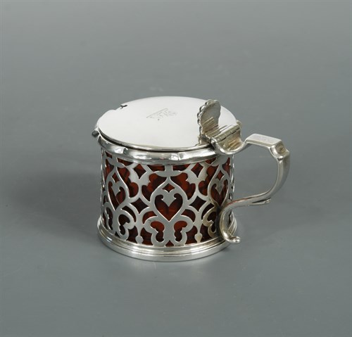 Lot 79 - A Victorian silver pierced drum mustard