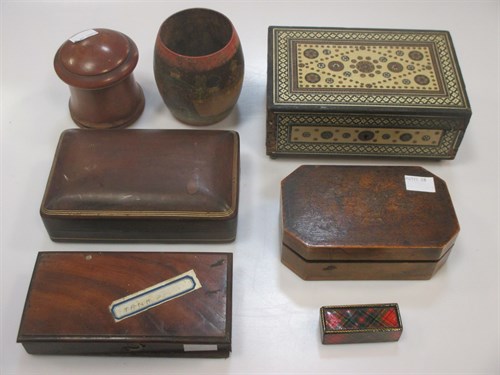 Lot 128 - A George III small box scales by Young and Son...