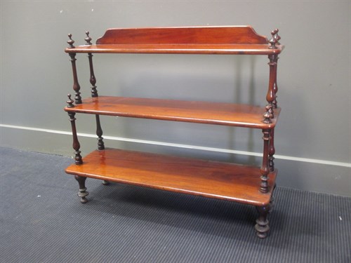Lot 461 - A Victorian mahogany wall shelf