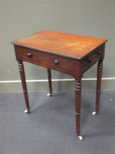 Lot 432 - A Victorian mahogany work table, 82 x 61 x 40cm
