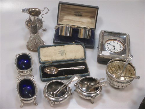 Lot 197 - A Georgian silver cream jug with later...