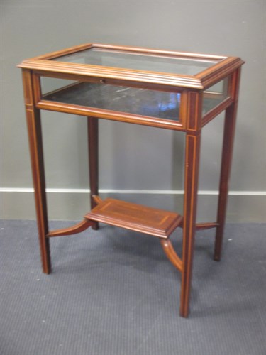 Lot 424 - An Edwardian mahogany, crossbanded and strung...