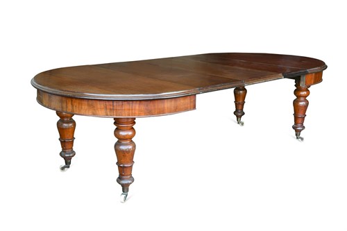 Lot 401 - A Victorian mahogany extending dining table