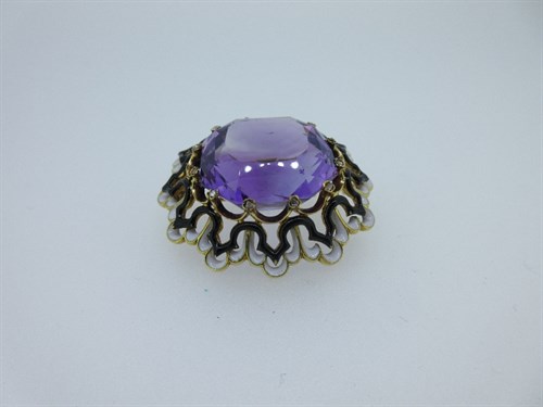 Lot 439 - A French 19th century amethyst, diamond and enamel brooch