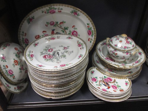 Lot 70 - An Edwardian Indian tree pattern dinner service