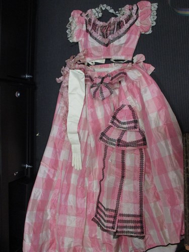Lot 138 - A mid 19th century pink silk ball gown