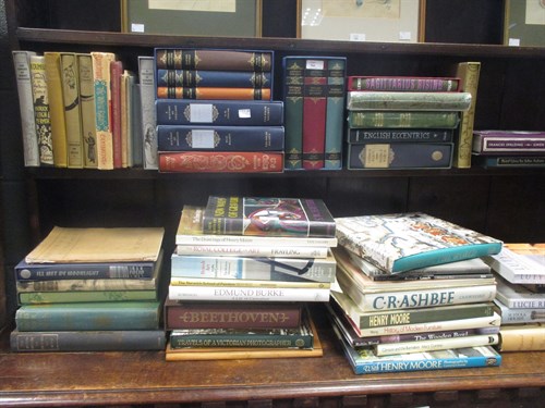 Lot 566 - A quantity of books to include folio additions...