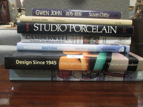 Lot 565 - A collection of reference books on 20th...