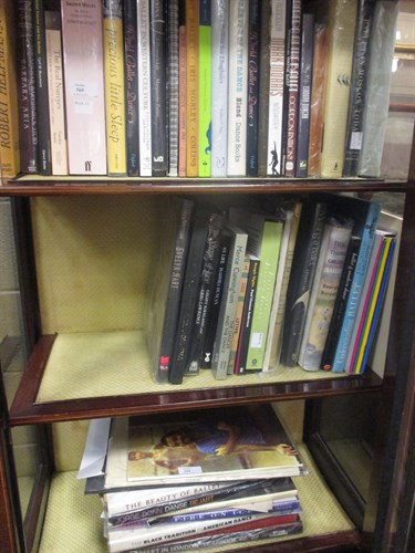 Lot 569 - A collection of books on American, Russian and...