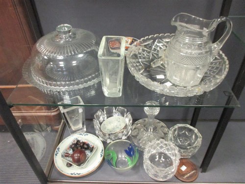 Lot 48 - A quantity of glass bowls, jugs and mixed...