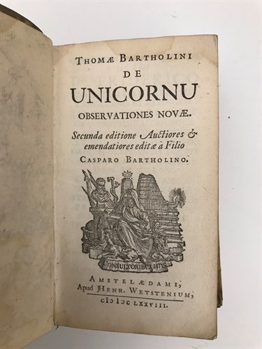 Lot 62 - BARTHOLINUS. De Unicornu Observationes Novae,...