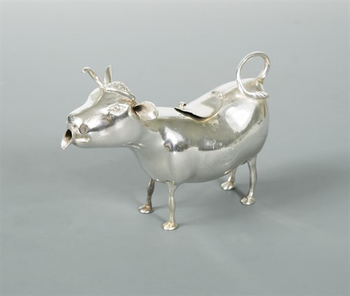 Lot 6 - A Victorian silver Schuppe style cow creamer
