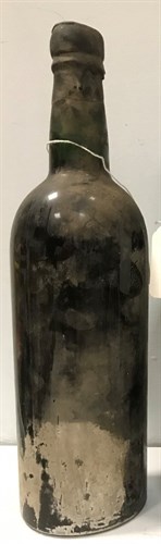 Lot 84 - Graham's Vintage Port 1963, one bottle, level...