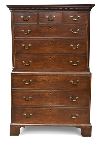 Lot 370 - A George III mahogany chest on chest