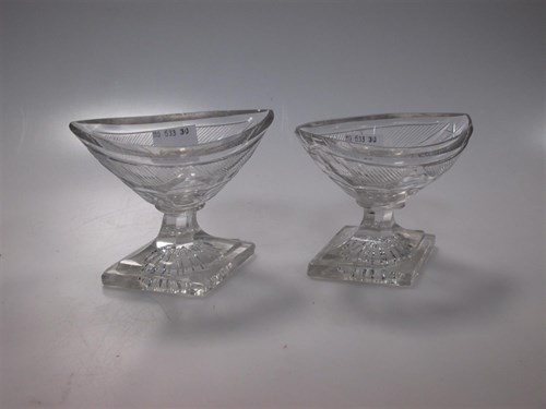 Lot 21 - A pair of Regency cut glass salts (2)