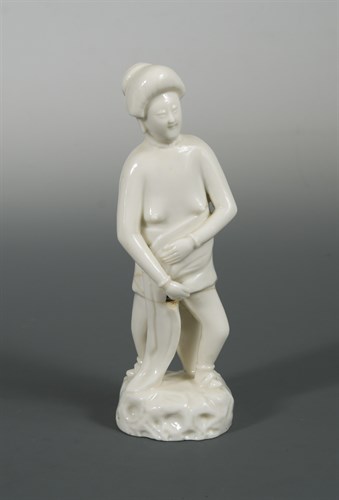 Lot 95 - A Blanc de Chine figure of Eve, Kangxi period