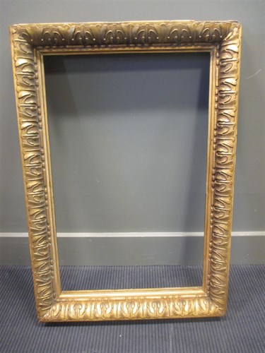 Lot 205 - A picture frame, sight size 68 x 43cm