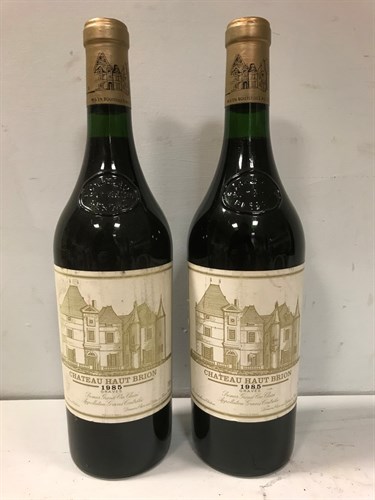 Lot 17 - Chateau Haut Brion, Pessac Leognan Graves 1er...
