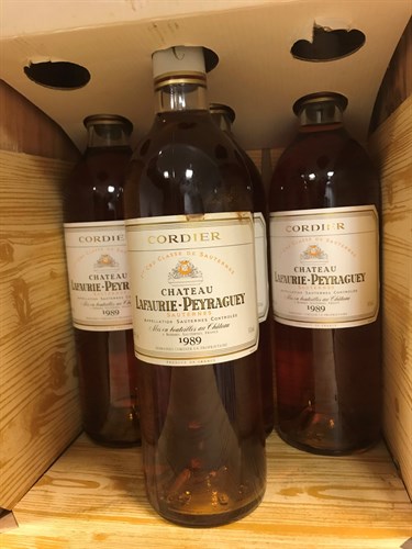 Lot 32 - Chateau Lafaurie-Peyraguet, Sauternes 1er cru...
