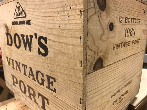 Lot 100 - Dow's vintage port 1983, 12 bottles in owc...