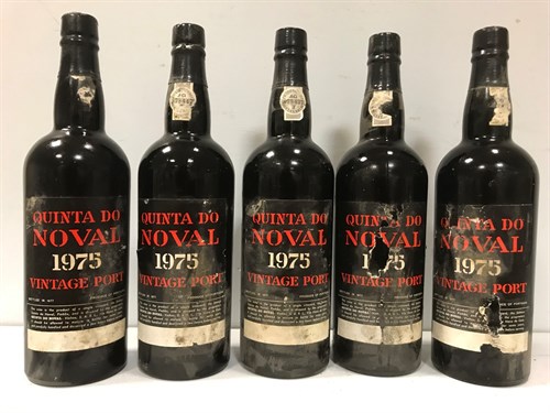 Lot 102 - Quinta do Noval vintage port 1975, 5 bottles...