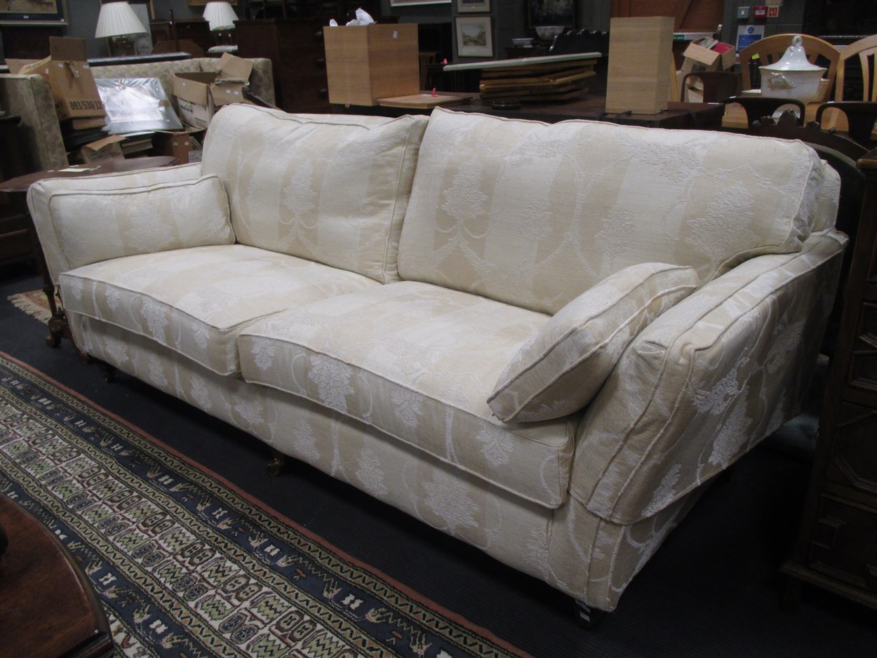 Lot 291 - A modern two seat sofa by Multiyork with loose...