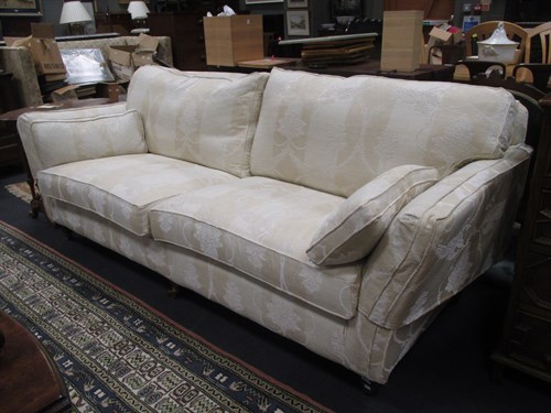 Lot 291 - A modern two seat sofa by Multiyork with loose...