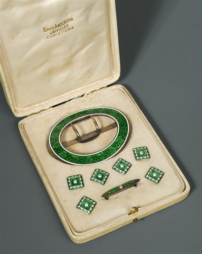 Lot 39 - David Andersen, a Norwegian metalwares and enamel dress set