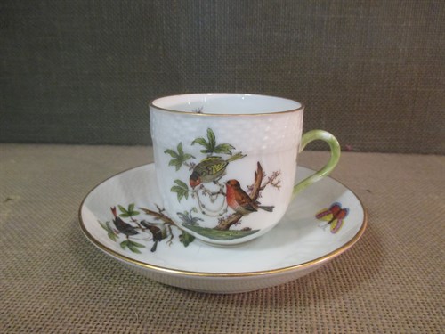 Lot 57 - A Herend porcelain 'Rothschild' pattern dinner and coffee service
