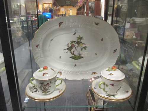 Lot 57 - A Herend porcelain 'Rothschild' pattern dinner and coffee service