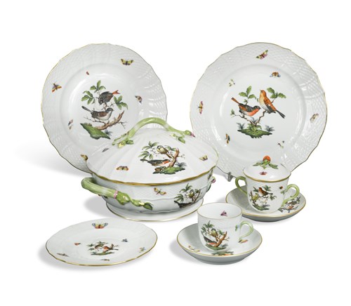 Lot 57 - A Herend porcelain 'Rothschild' pattern dinner and coffee service