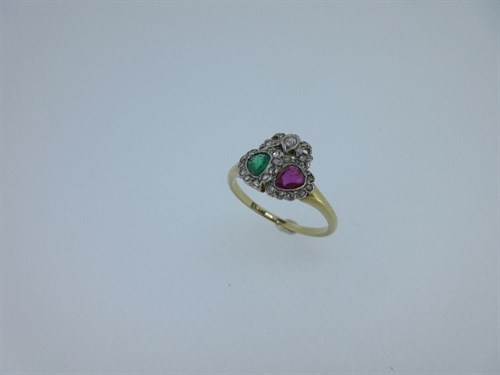 Lot 307 - A ruby, emerald and diamond lover's ring