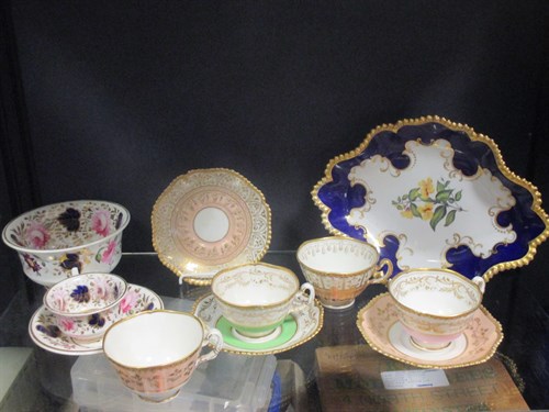 Lot 109 - A Flight Barr & Barr serving dish with a...
