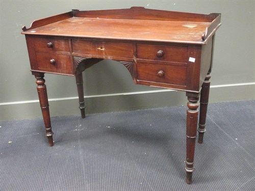 Lot 367 - A William IV mahogany dressing table, 66 x 97...